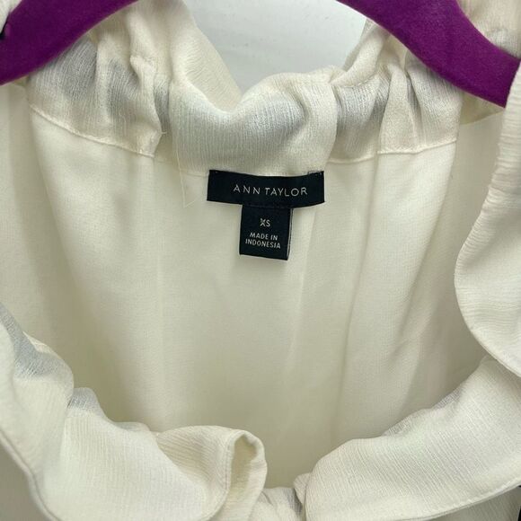 Ann Taylor Womens Drawstring Neckline Blouse Top Sleeveless Lined Cream XS - Picture 10 of 10